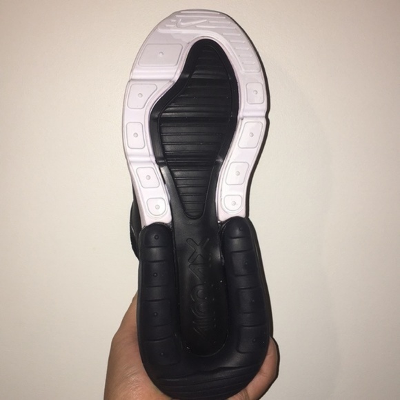 Women's Nike Air Max 270 AH6789-001 Black - Picture 4 of 6